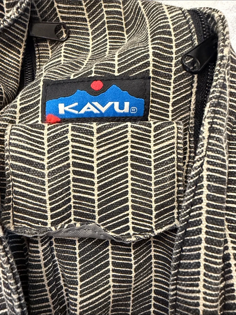 KAVU Rope Sling Bag Crossbody Black Chevron Herringbone (Personalized 